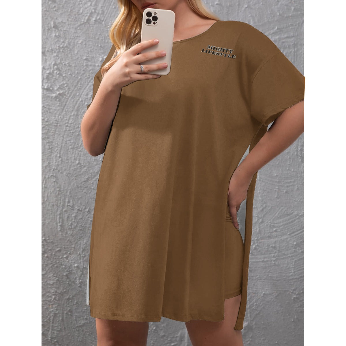 ML Minimalist Brown Neutral Women's Drop-Shoulder T-Shirt with Side Split and Shorts (Plus Size)