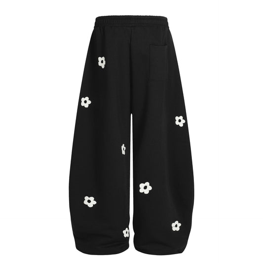 Viral Flower Embroidery Oversized Sweatpants for Men & Women – TikTok Streetwear Trend | Cozy Aesthetic Wide-Leg Joggers in Gray or Black
