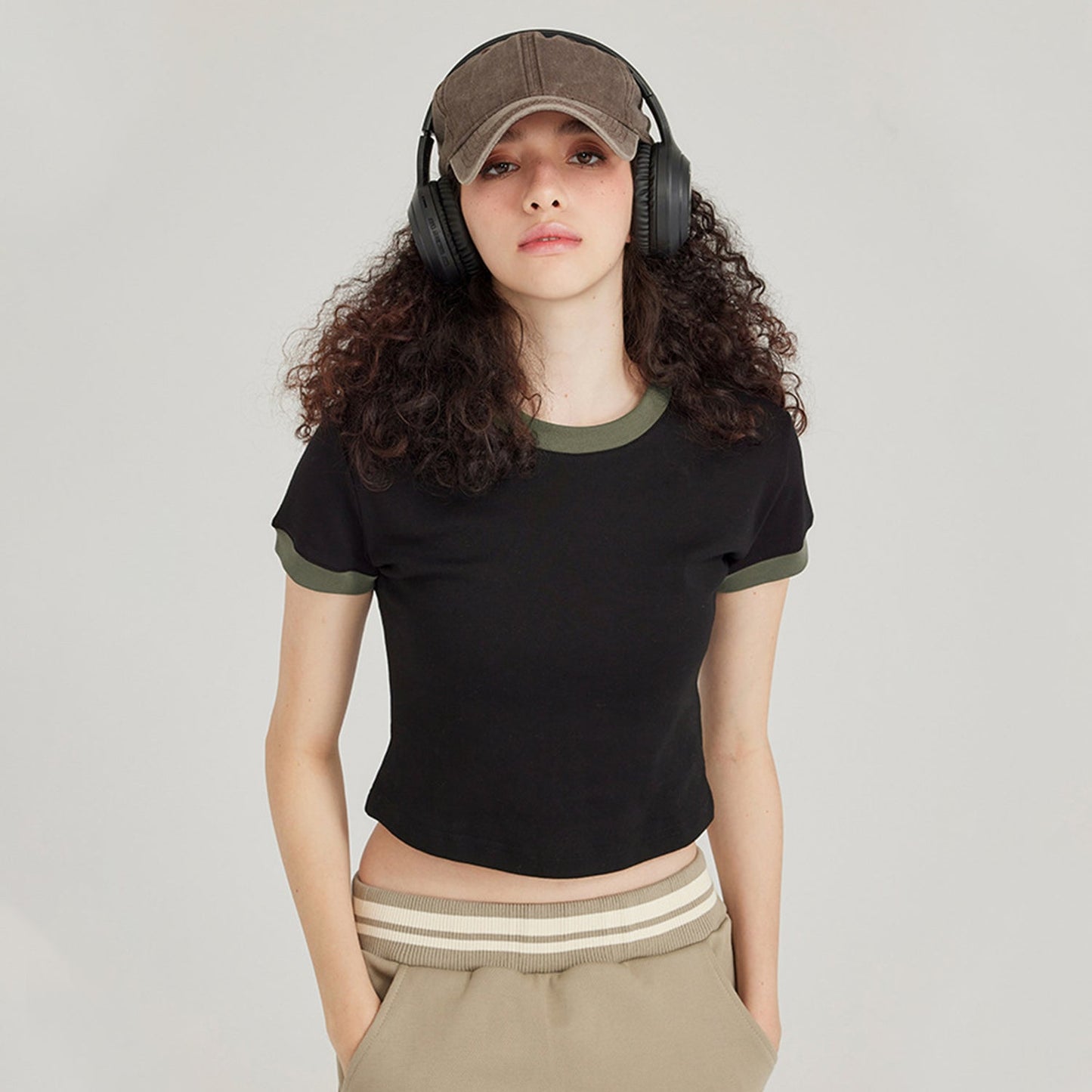 High Value Queen HBCU Culture (Black)Streetwear Summer Women's Vintage Color - Block Fitted Cropped Tee | AKA colors - Mighty Lifestyle
