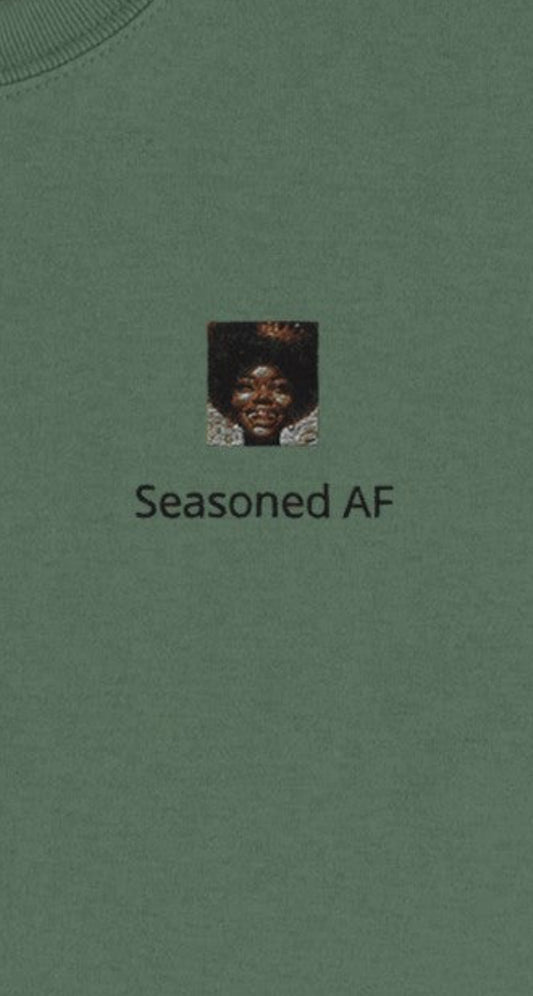 Seasoned AF Smile | Minimalist Short | Golden Crown | Woman with Golden Smile | Streetwear | Black History Shirt | Heavyweight Unisex Crewneck T-shirt