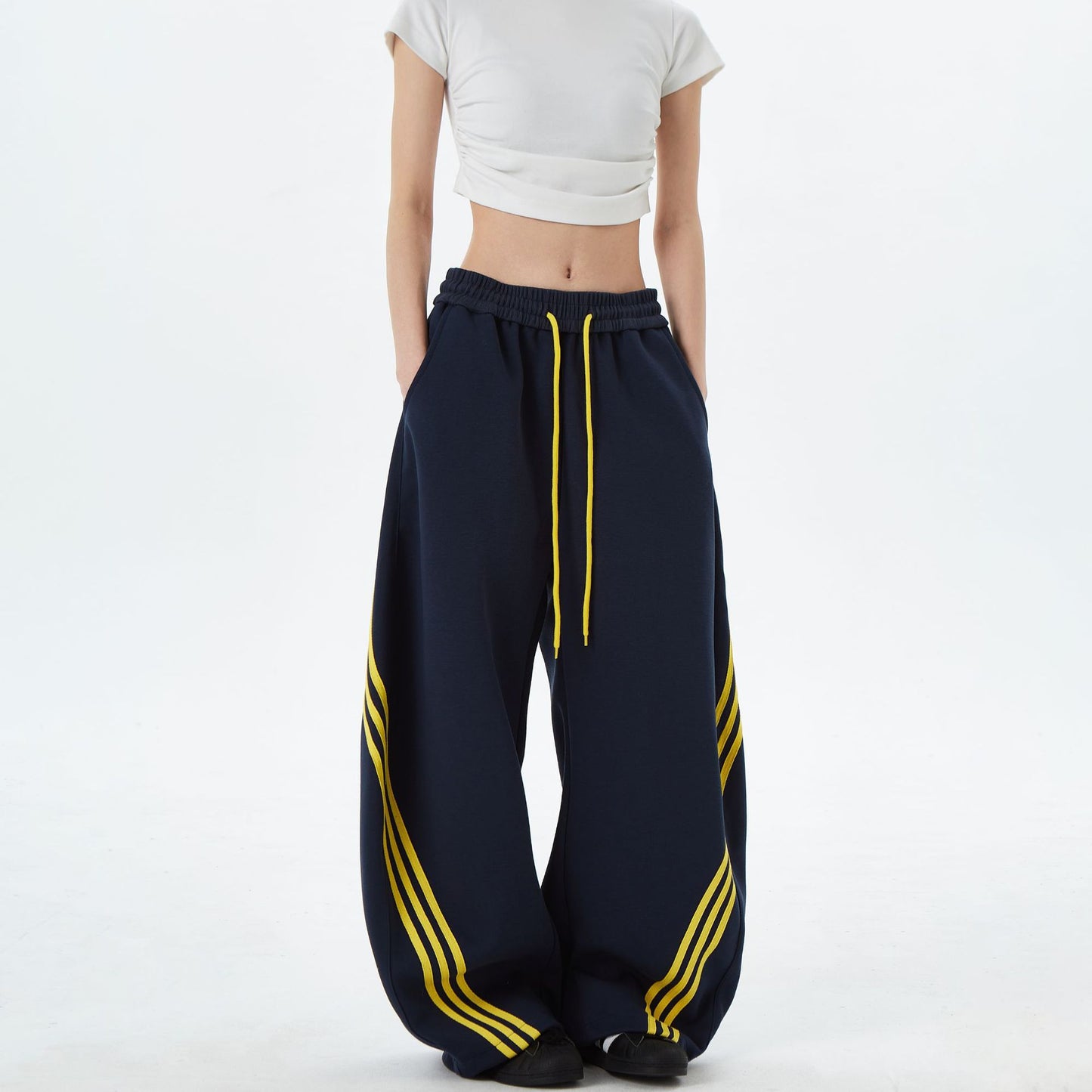 Trendy Unisex Sweatpants | Three bar casual drawstring sports sweatpants
