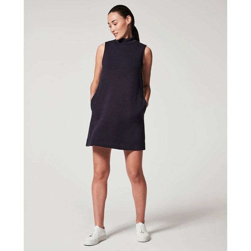 Mighty Lifestyle All-match round neck pullover sleeveless dress slim short skirt Minimalist Dress